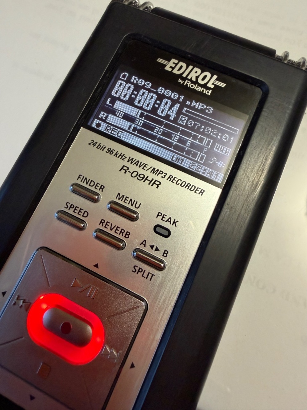 Edirol R-09HR 24 Bit Wave /MPS Recorder - Picture 2 of 3